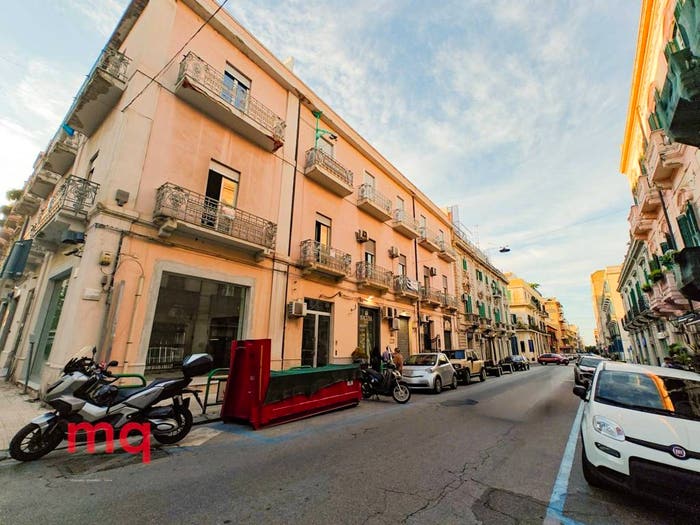 Appartamento con 6 locali in vendita in Via Nino Bixio, San Martino, Messina