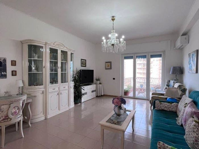 Appartamento trilocale in vendita in Viale delle Mimose, Pinetamare, Castel Volturno