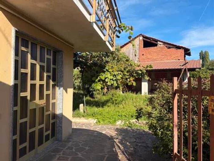Casa con 6 locali in vendita in Centro, Suno