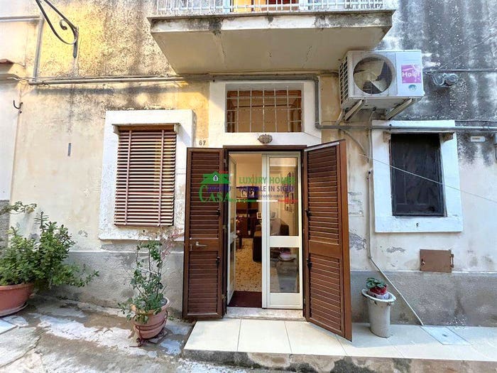 Casa con 6 locali in vendita in Via Abita, Modica Alta, Modica