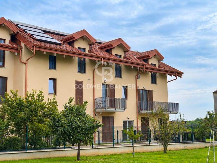 Appartamento trilocale in vendita in Foscolo, La Loggia