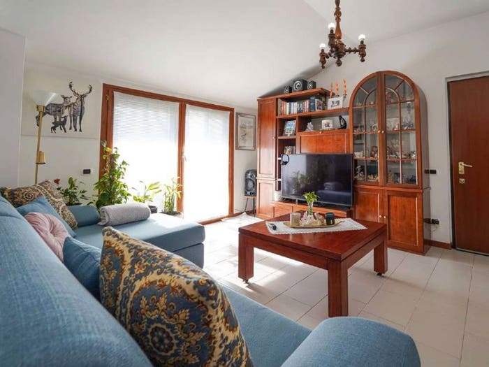 Appartamento quadrilocale in vendita in via Vittorio Veneto, Presezzo