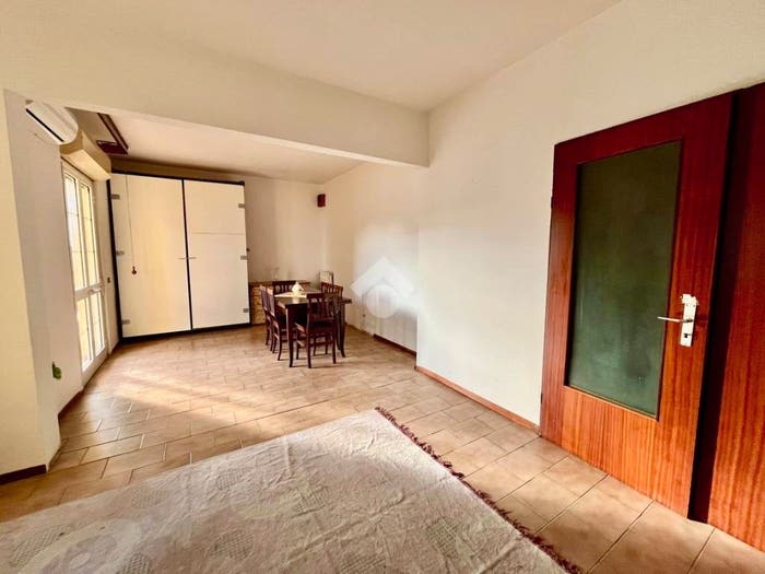 Appartamento quadrilocale in vendita in Piazza Giulio Cesare Pupilli, Centro, Pescia