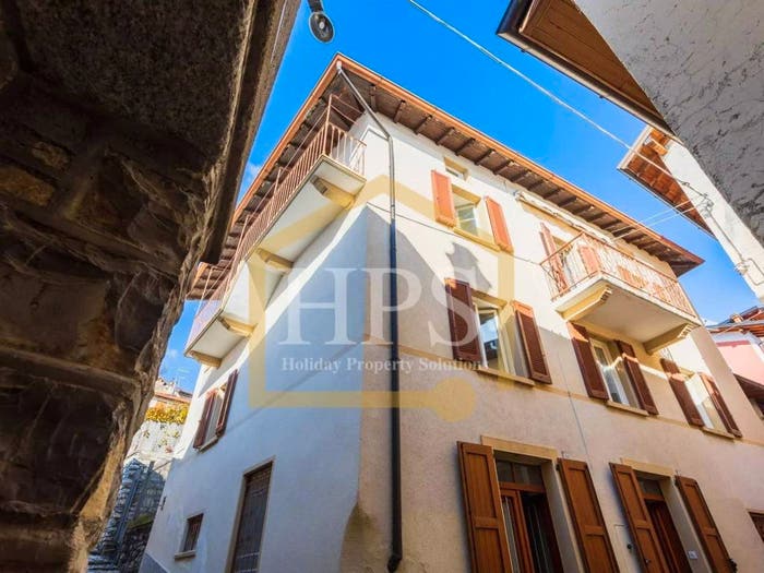 Casa con 6 locali in vendita in Via Mazzini, Pigra