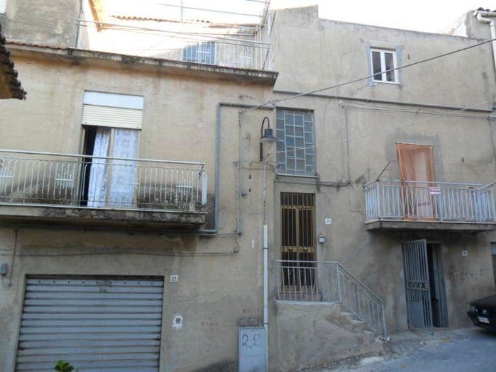 Casa trilocale in vendita in Via Callari, Centro, San Cataldo