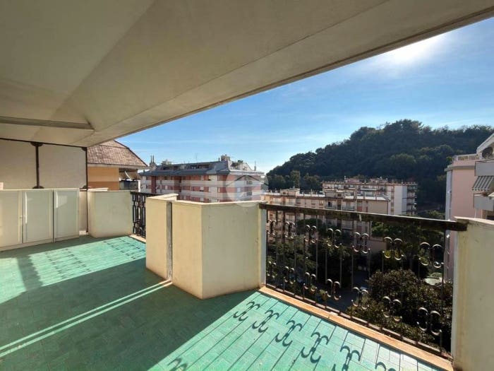 Appartamento con 5 locali in vendita in Piazzale dei glicini, Pegli, Genova