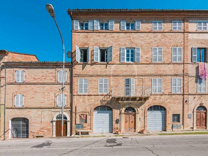 Appartamento trilocale in vendita in Via Marconi, Petritoli