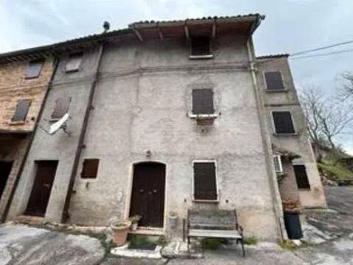 Appartamento con 6 locali in vendita in Via Cà De Guido, Buonconsiglio Colombara, Frontone