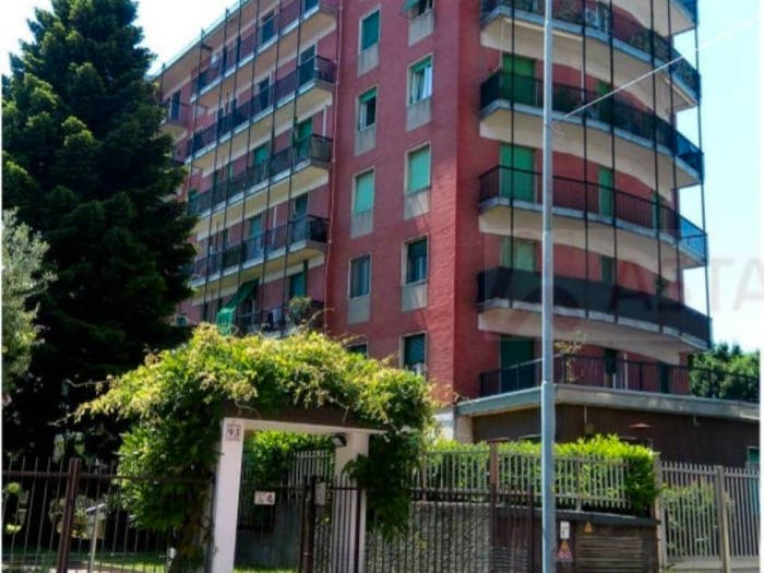 Appartamento trilocale in vendita in Via Monviso, Centro, Garbagnate Milanese