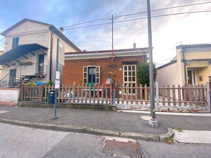 Casa quadrilocale in vendita in Spazzoli Medaglie D'Oro, Forlì