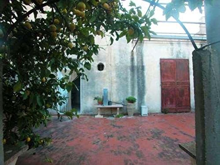 Casa quadrilocale in vendita in Via Marsala, Petrosino