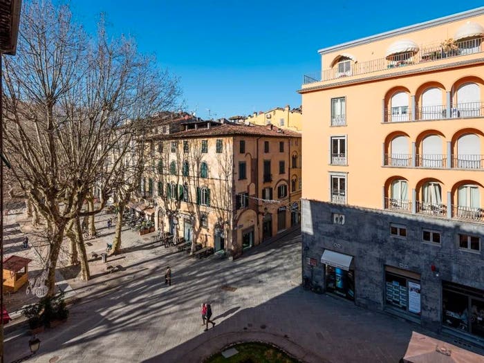 Appartamento con 6 locali in vendita in Piazza XX Settembre, Piazza Napoleone San Michele, Lucca