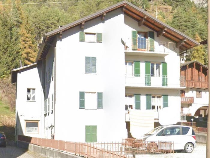 Appartamento trilocale in vendita in Via Ai Forni, Valdidentro