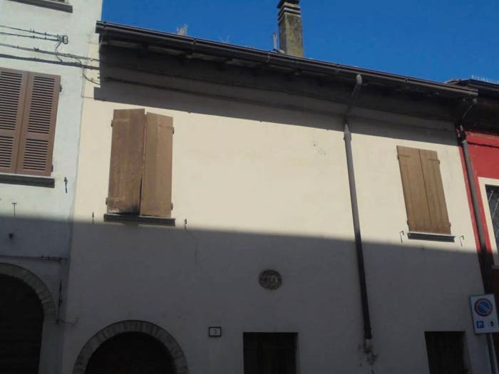 Casa con 6 locali in vendita in Viale Vittorio Veneto, Centro, Cortemaggiore