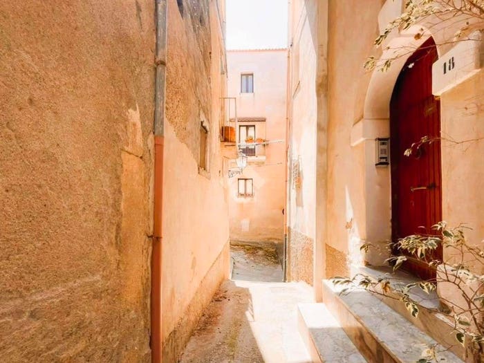 Appartamento quadrilocale in vendita in Via Salita Antico Ospedale, Centro, Paola