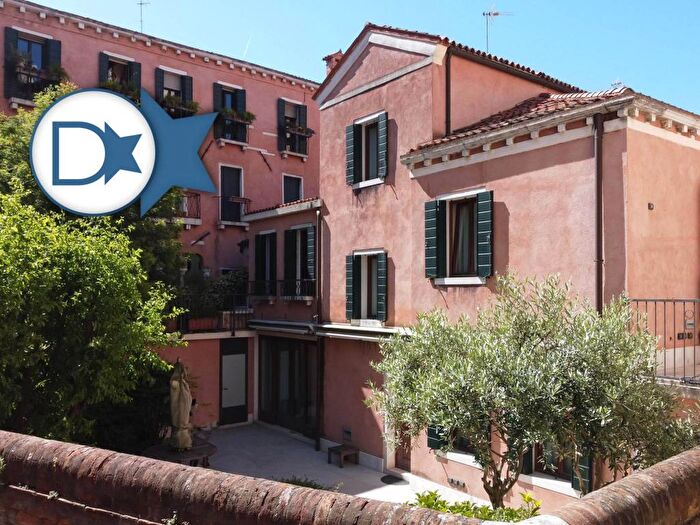 Casa con 6 locali in vendita in San Polo, Venezia
