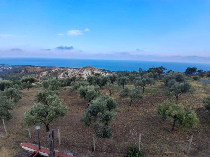 Casa con 6 locali in vendita in Contrada Calcinara, Roccella Ionica