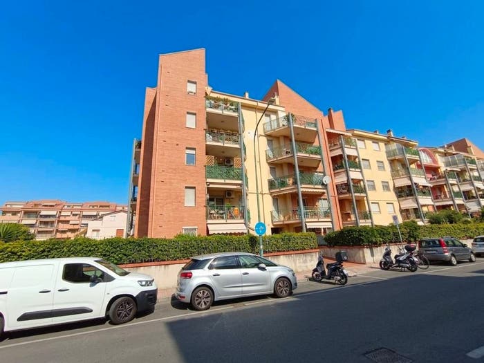 Appartamento quadrilocale in vendita in Via Dalmazia, Centro, Albenga