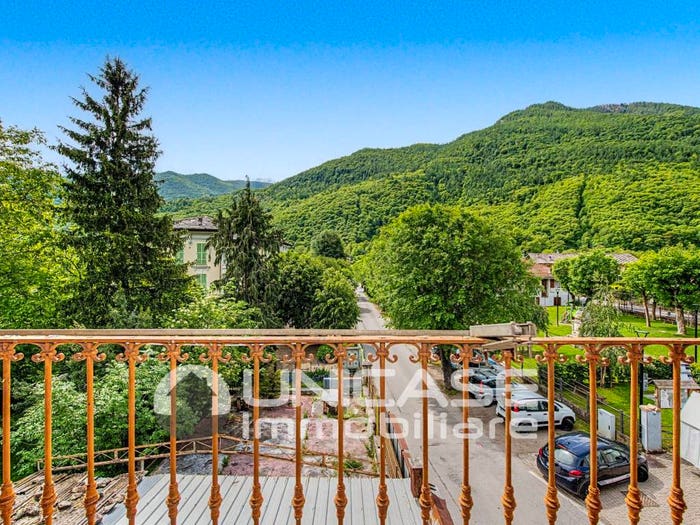 Appartamento trilocale in vendita in Piazza Caduti per la Libertà, Centro, Bobbio Pellice