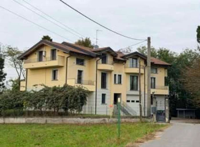 Appartamento trilocale in vendita in Via Tremoncino, Cassago Brianza