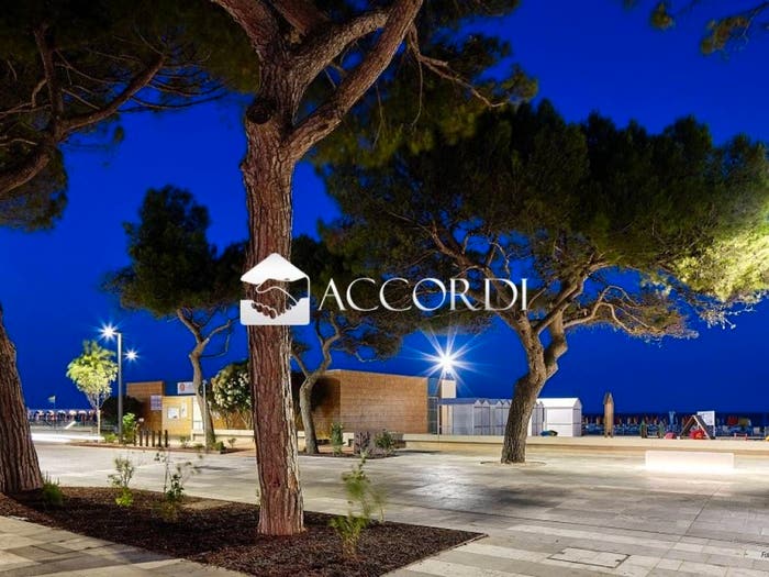 Casa in vendita in Piazza Rosa dei Venti, Centro, Lignano Sabbiadoro