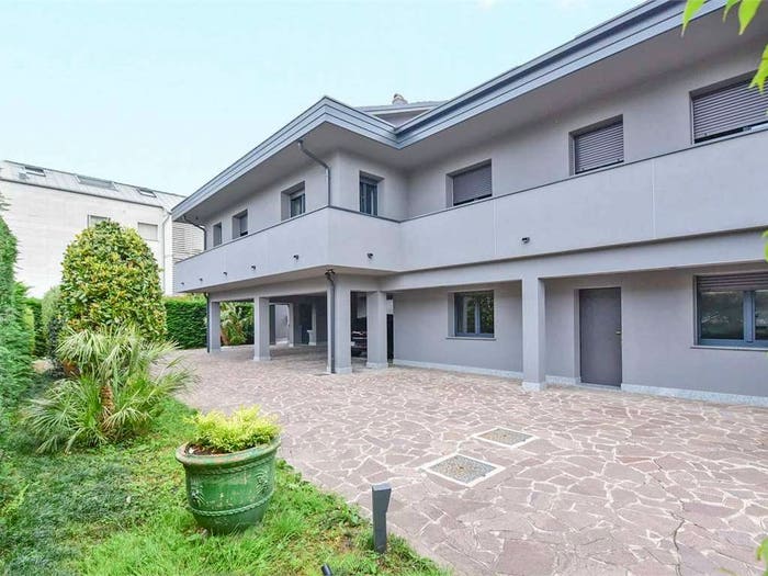 Casa con 6 locali in vendita in via concordia, Meda