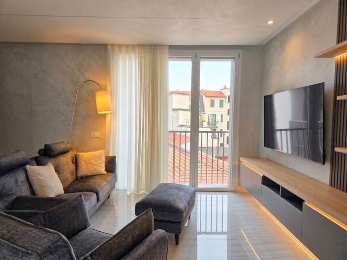 Appartamento quadrilocale in vendita in Via Giuseppe Meda, Corso San Gottardo, Milano