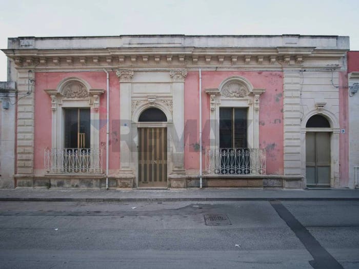 Casa con 6 locali in vendita in via Garibaldi, Canicattini Bagni