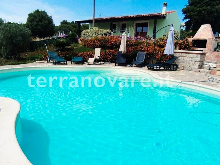 Casa con 6 locali in vendita in San Giovanni Sole Ruiu, Olbia