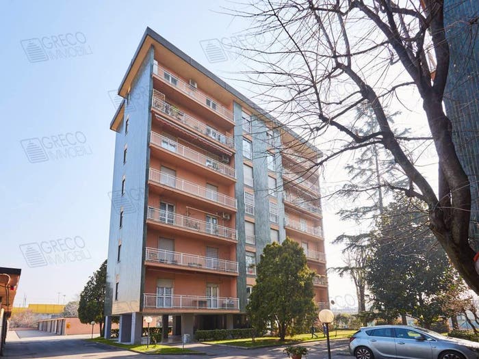 Appartamento quadrilocale in vendita in Via Rho, Cascina dei Pomi, Milano