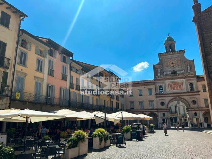 Appartamento bilocale in vendita in Piazza Duomo, Centro Storico, Crema