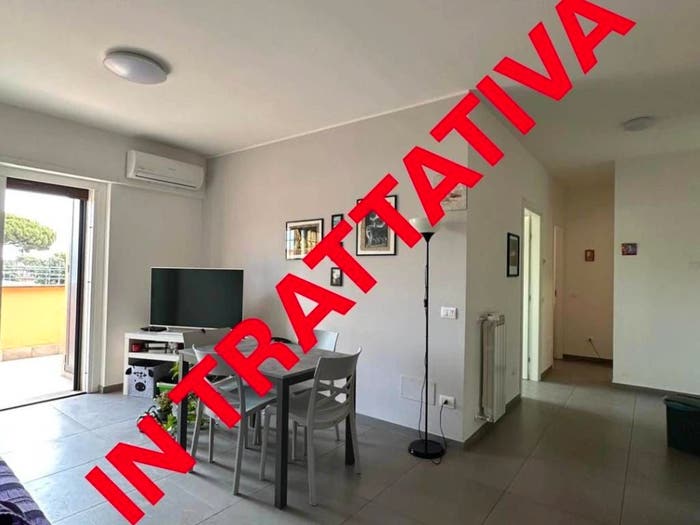 Appartamento trilocale in vendita in Via dei Tani, Casetta Mattei Corviale, Roma