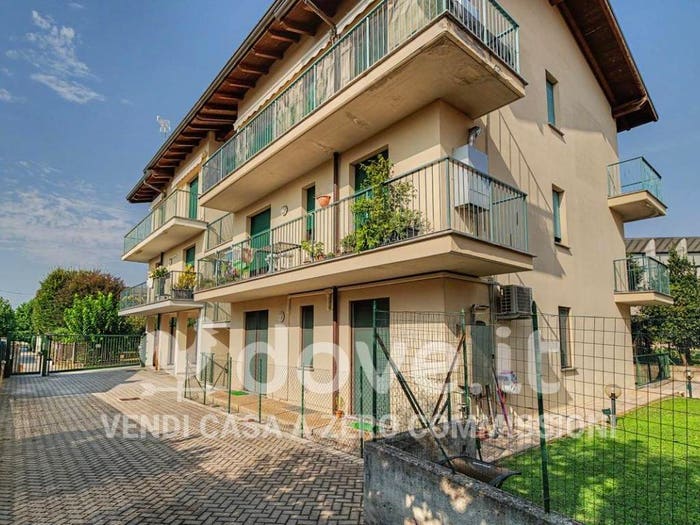 Appartamento bilocale in vendita in Via Giovanni Paolo II, Centro, Alzate Brianza