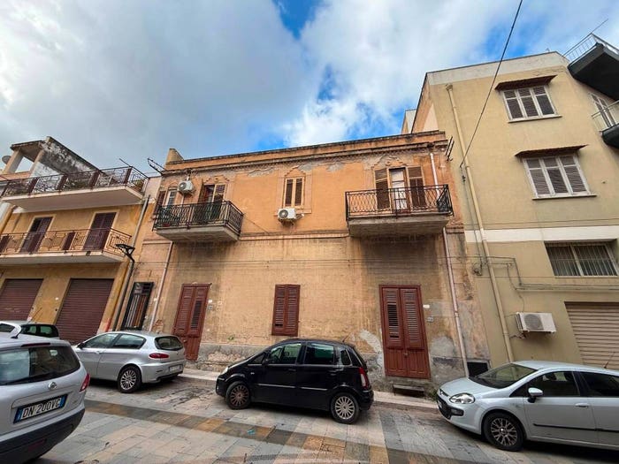 Casa con 6 locali in vendita in Via Ciro Scianna, Centro, Bagheria