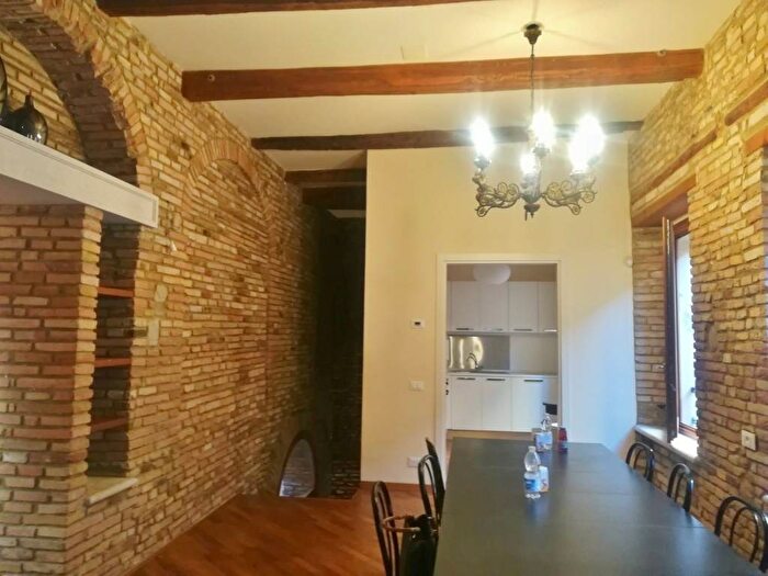 Appartamento con 6 locali in vendita in Centro Storico, Fano