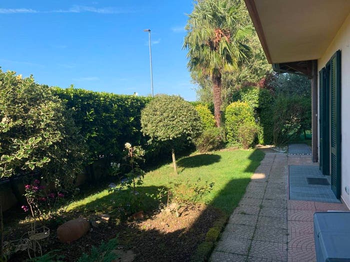 Appartamento trilocale in vendita in Via Giugno, Centro, Caronno Pertusella