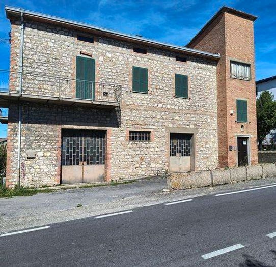 Casa con 6 locali in vendita in Strada Marscianese, San Martino in Colle Sant'Enea, Perugia
