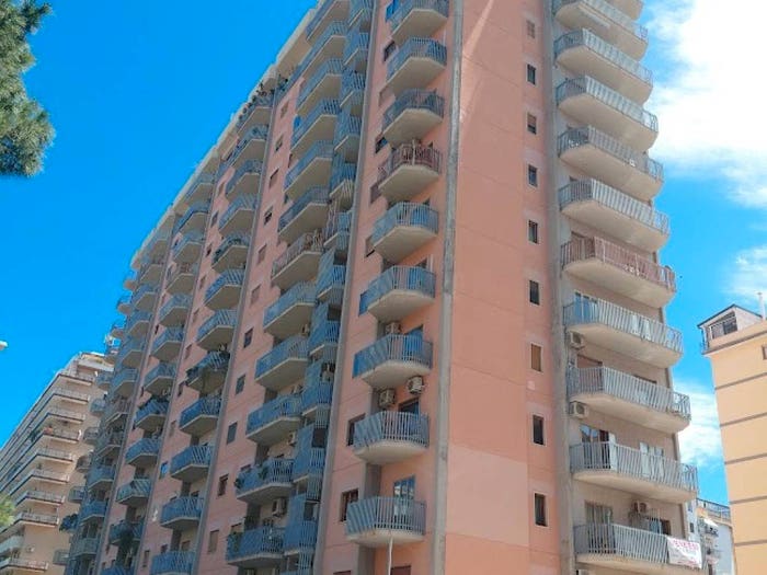 Appartamento quadrilocale in vendita in Viale Alcide De Gasperi, De Gasperi Croce Rossa, Palermo