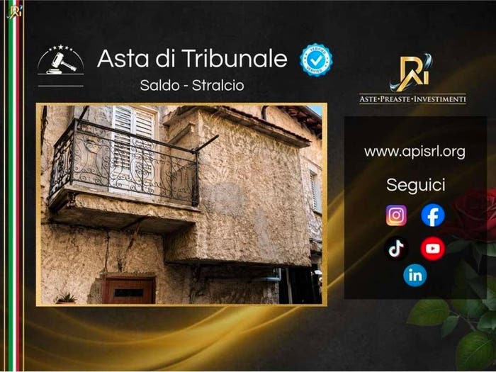 Appartamento quadrilocale in vendita in Vicolo Del Corallo, Centro, Capranica