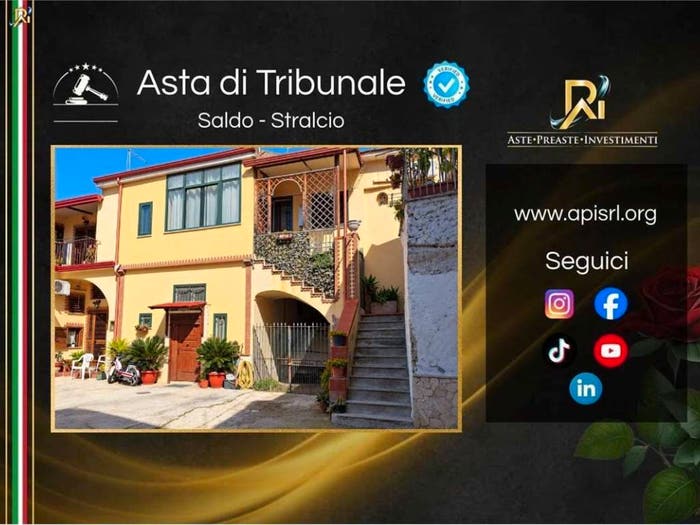 Casa con 5 locali in vendita in Via Montagna, Caserta Est, Caserta
