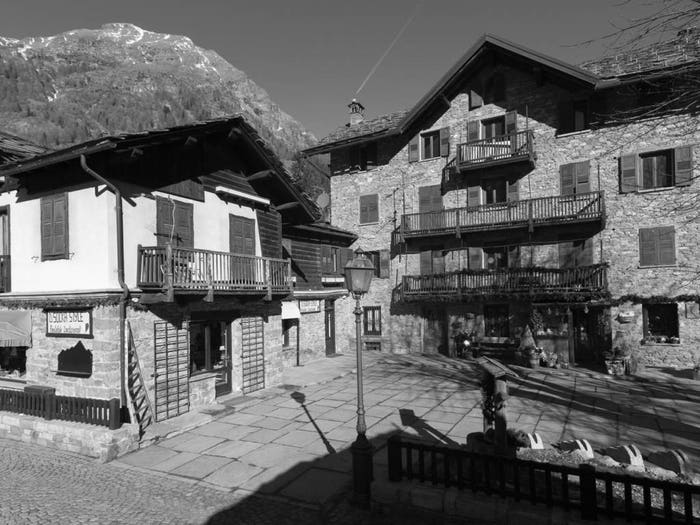 Case in Vendita e in Affitto - 2