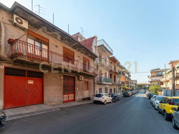 Appartamento con 5 locali in vendita in Via Turi Scordo, Centro, Misterbianco