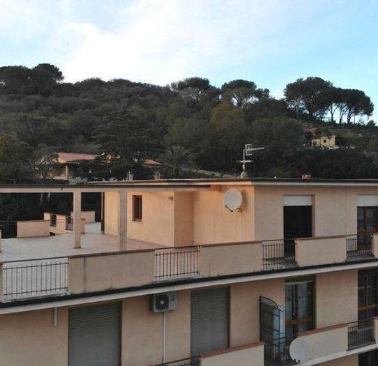 Casa con 6 locali in vendita in Via Colonnello Marco Antonio Carpani, Centro, Portoferraio