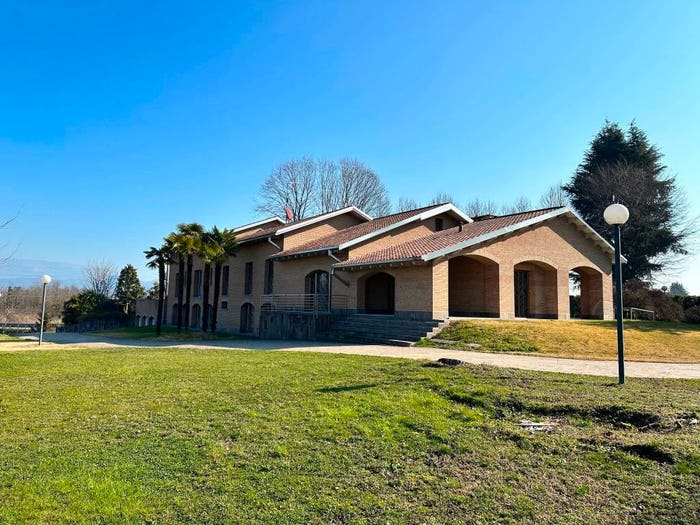 Casa con 6 locali in vendita in Via Cristoforo Colombo, Centro, Bernareggio