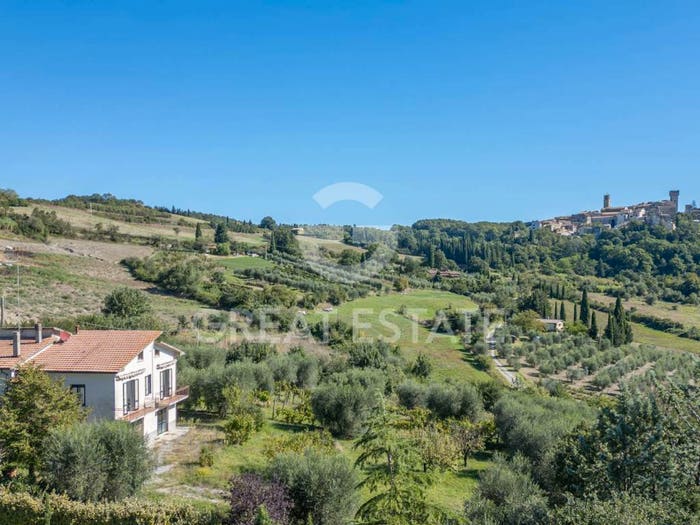 Casa con 6 locali in vendita in Centro, San Casciano dei Bagni