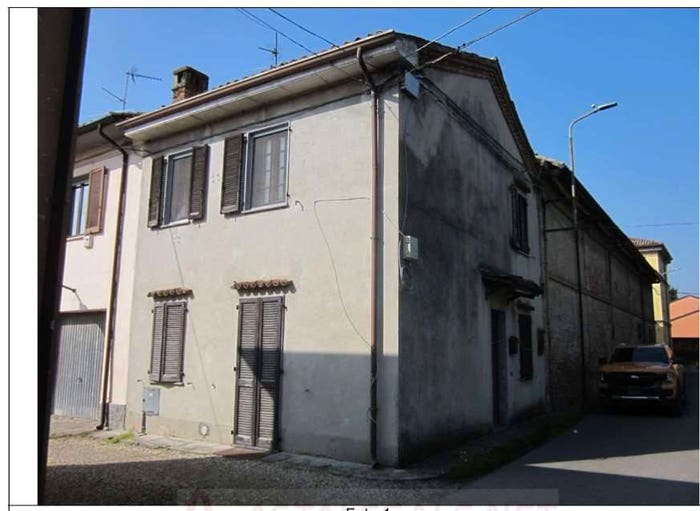 Casa trilocale in vendita in Via OBERDAN, Pancarana