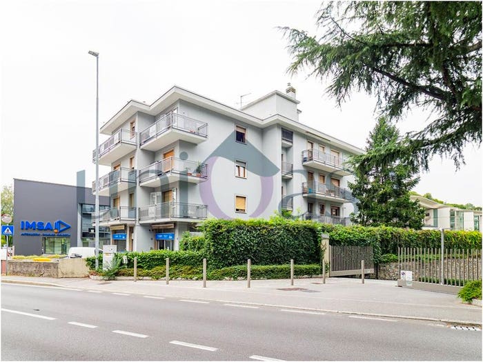 Appartamento trilocale in vendita in Caleotto, Lecco