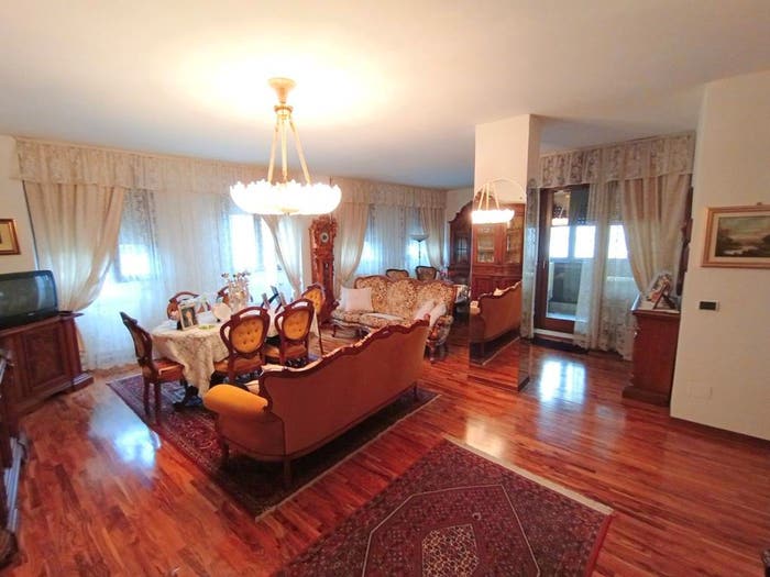 Appartamento con 6 locali in vendita in Cavarzere Piazza Vittorio Emanuele II, Centro, Cavarzere