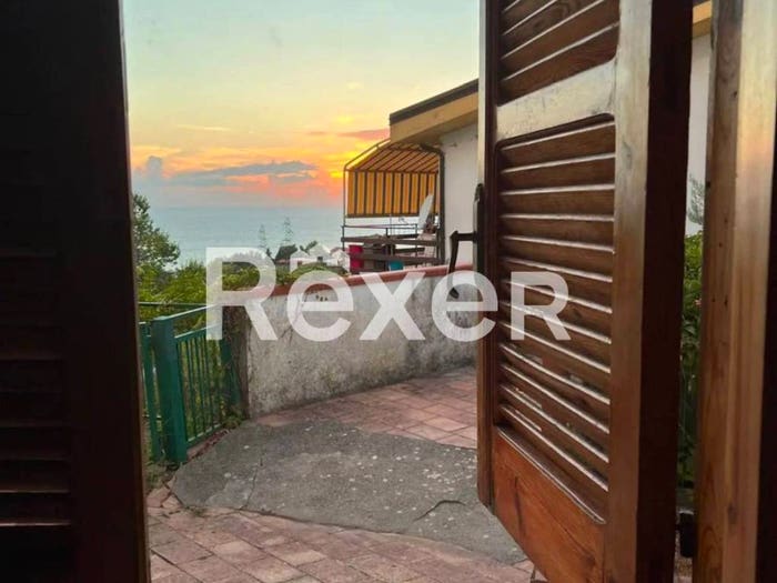 Appartamento trilocale in vendita in Contrada Piano delle Donne, Centro, Belvedere Marittimo