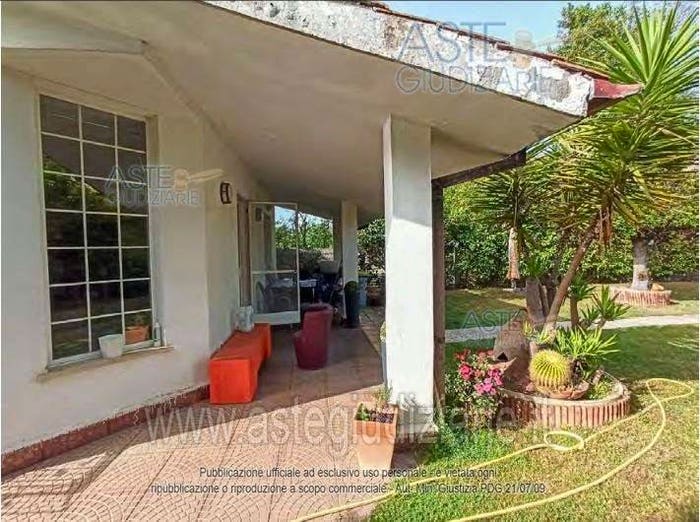 Appartamento con 5 locali in vendita in SS Pontina km snc, Q, Latina